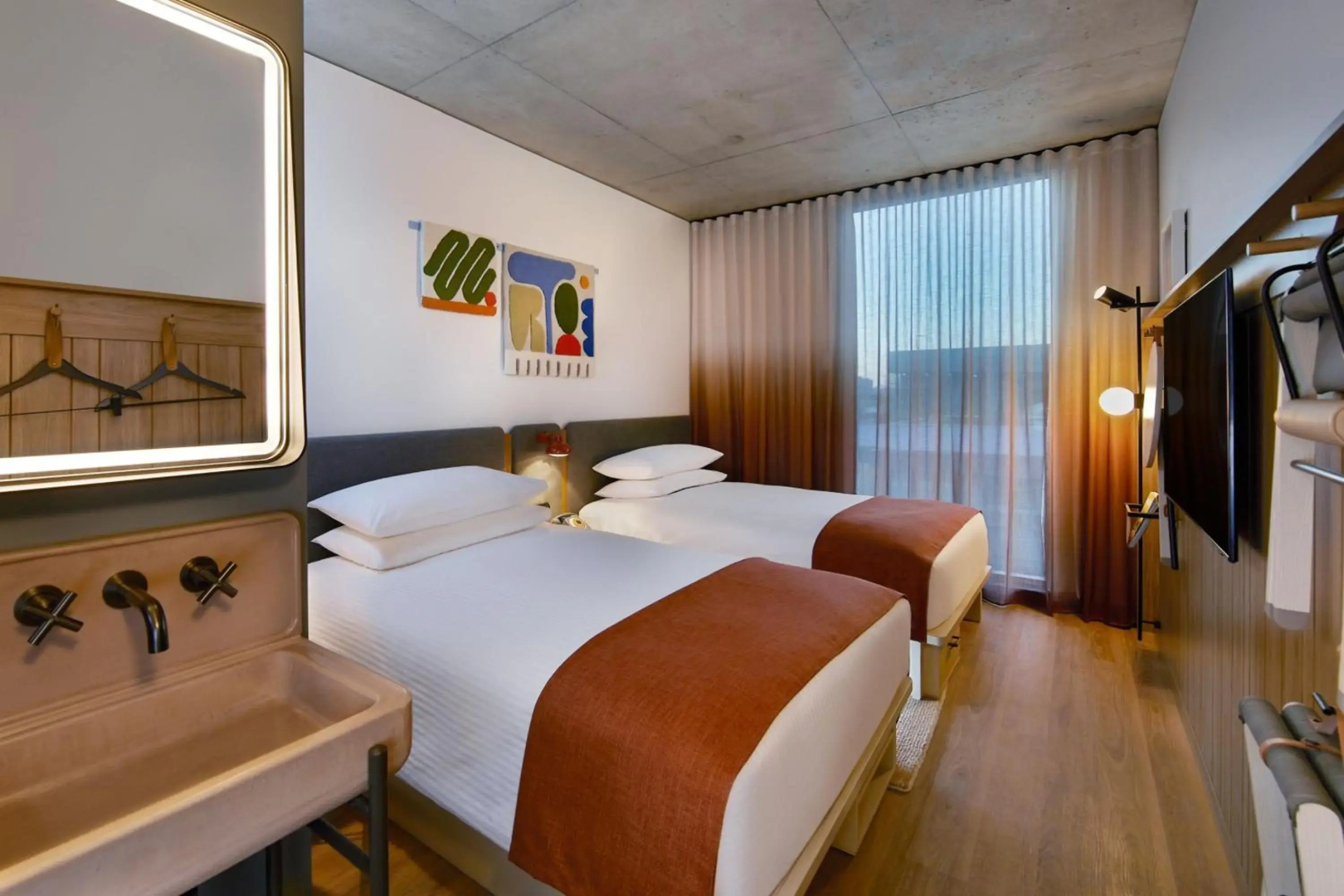 Photo - Moxy Sydney Airport