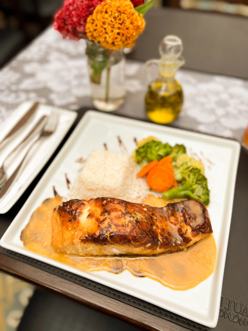 Photo - Johnscher by SJ - San Juan Curitiba