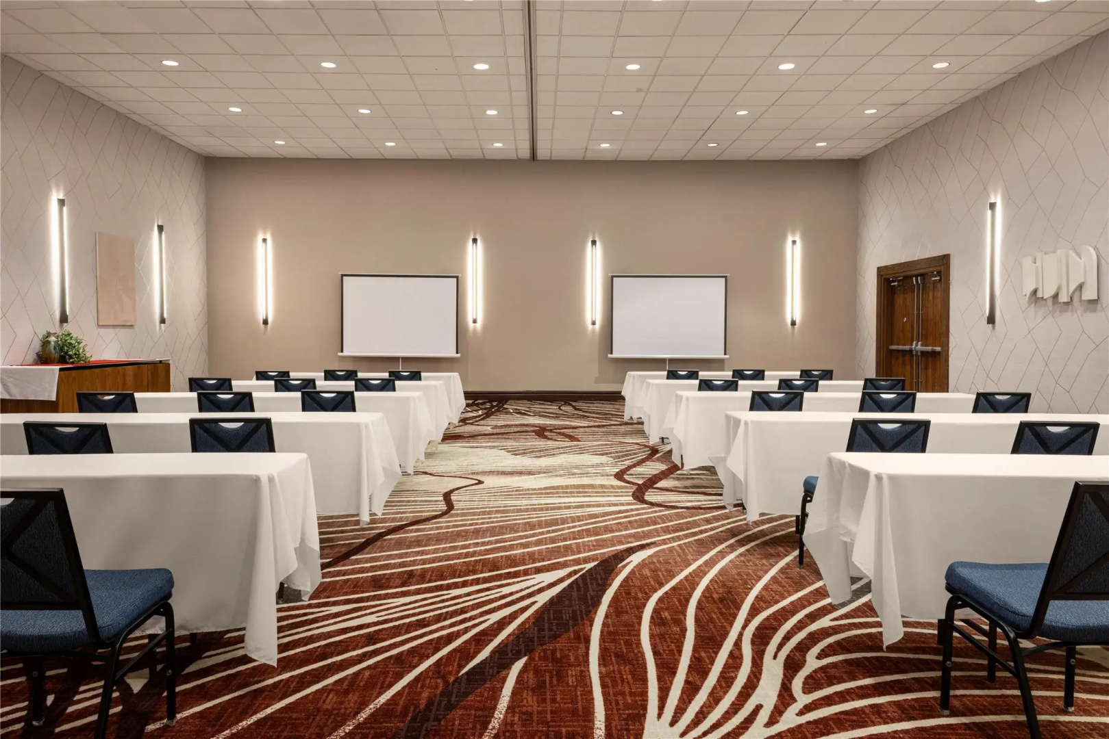 Photo - Hilton Garden Inn Phoenix Airport