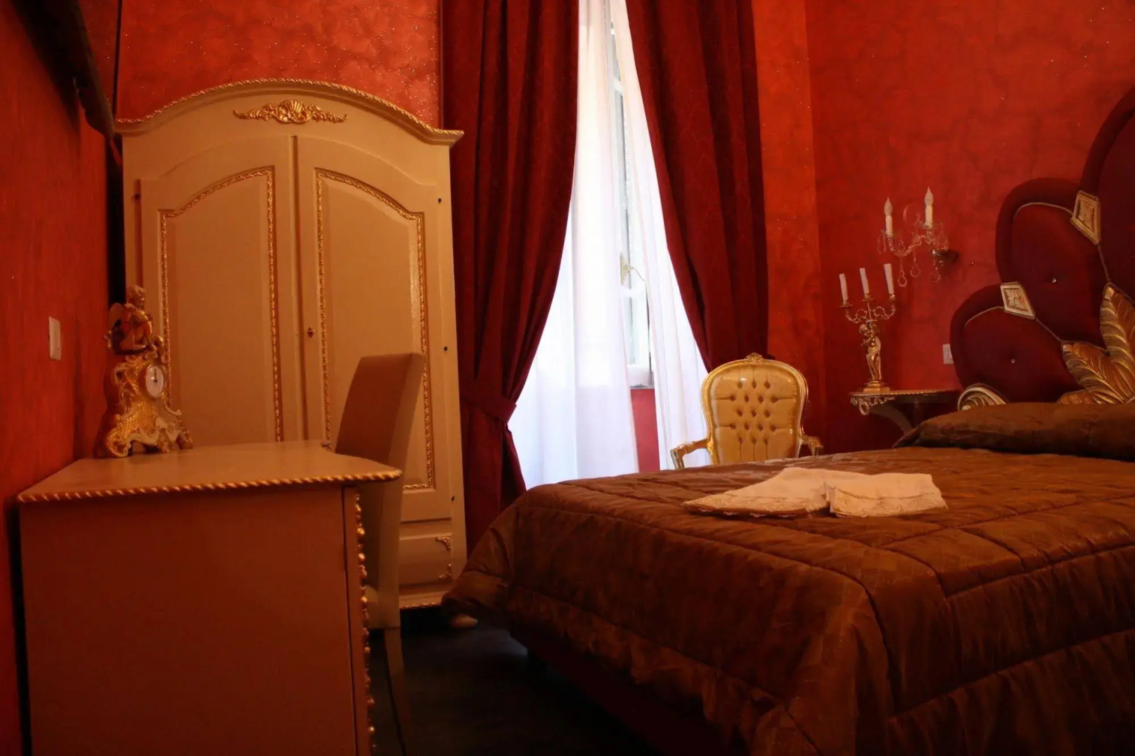 Photo - Pope's Suites