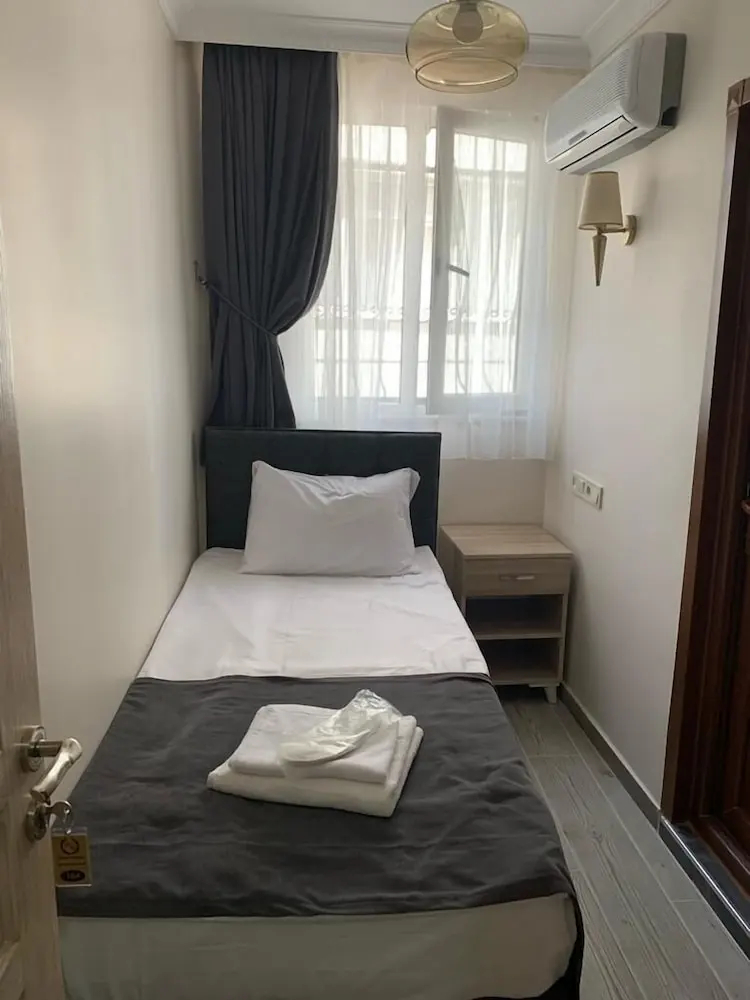 Photo - Oren Hotel