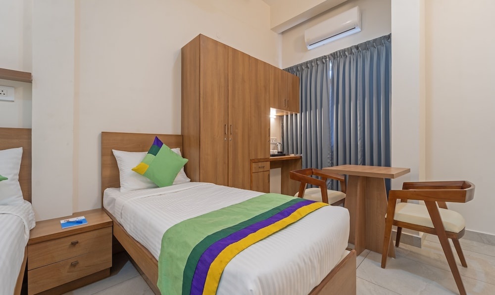 Itsy Hotels Avani Stays, Vyttila, Kochi
