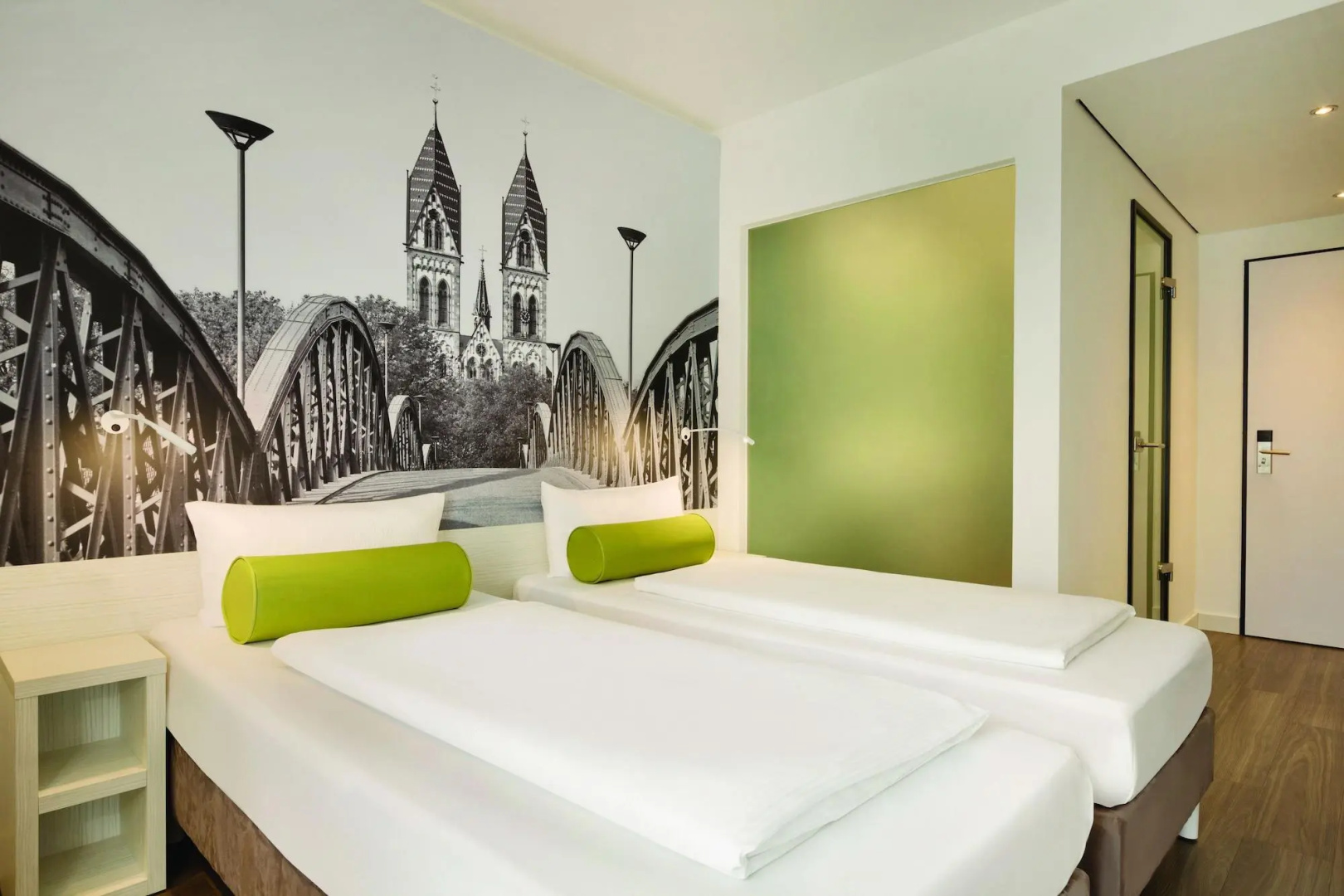 Photo - Premier Inn Hamburg City Berliner Tor