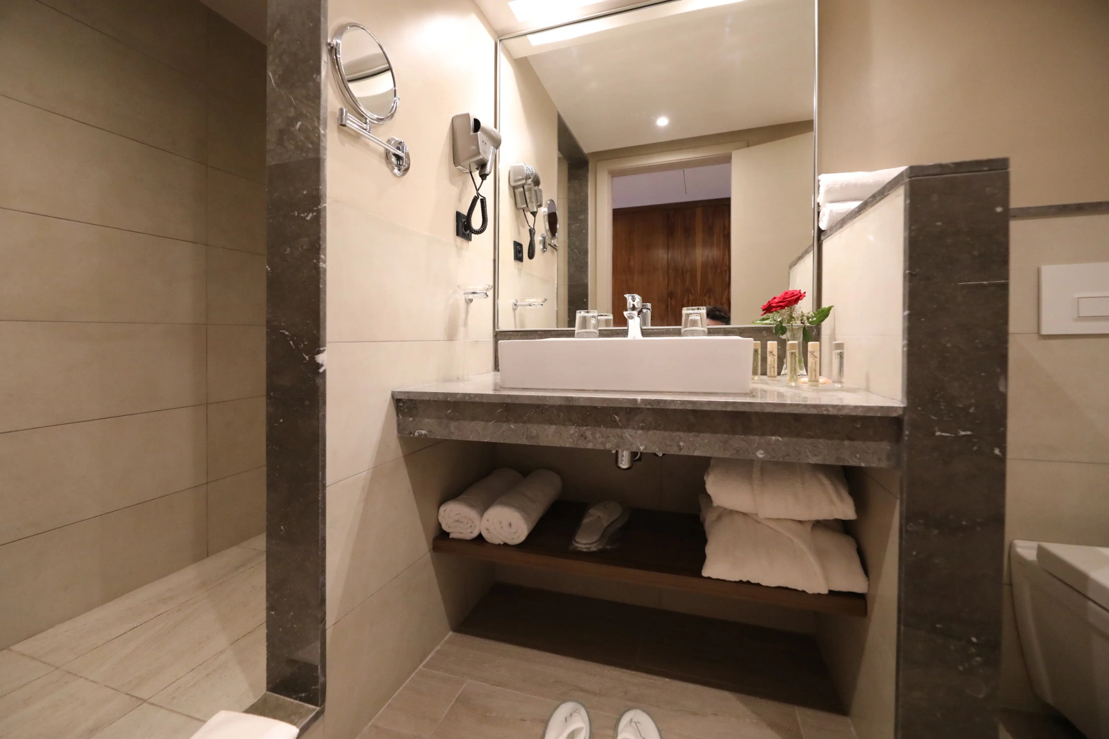 Foto - Kenzi Rose Garden