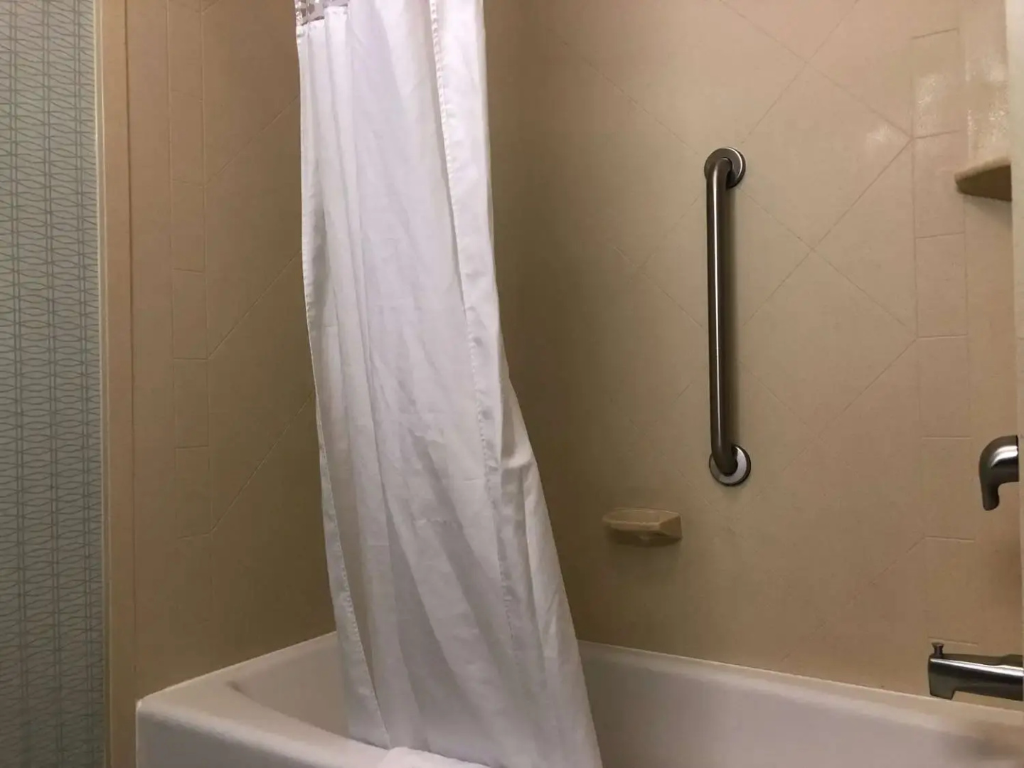 Photo - Hampton Inn & Suites Nashville @ Opryland
