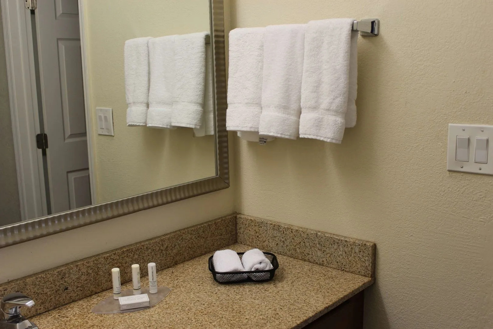 Foto - Doral Inn & Suites Miami Airport West
