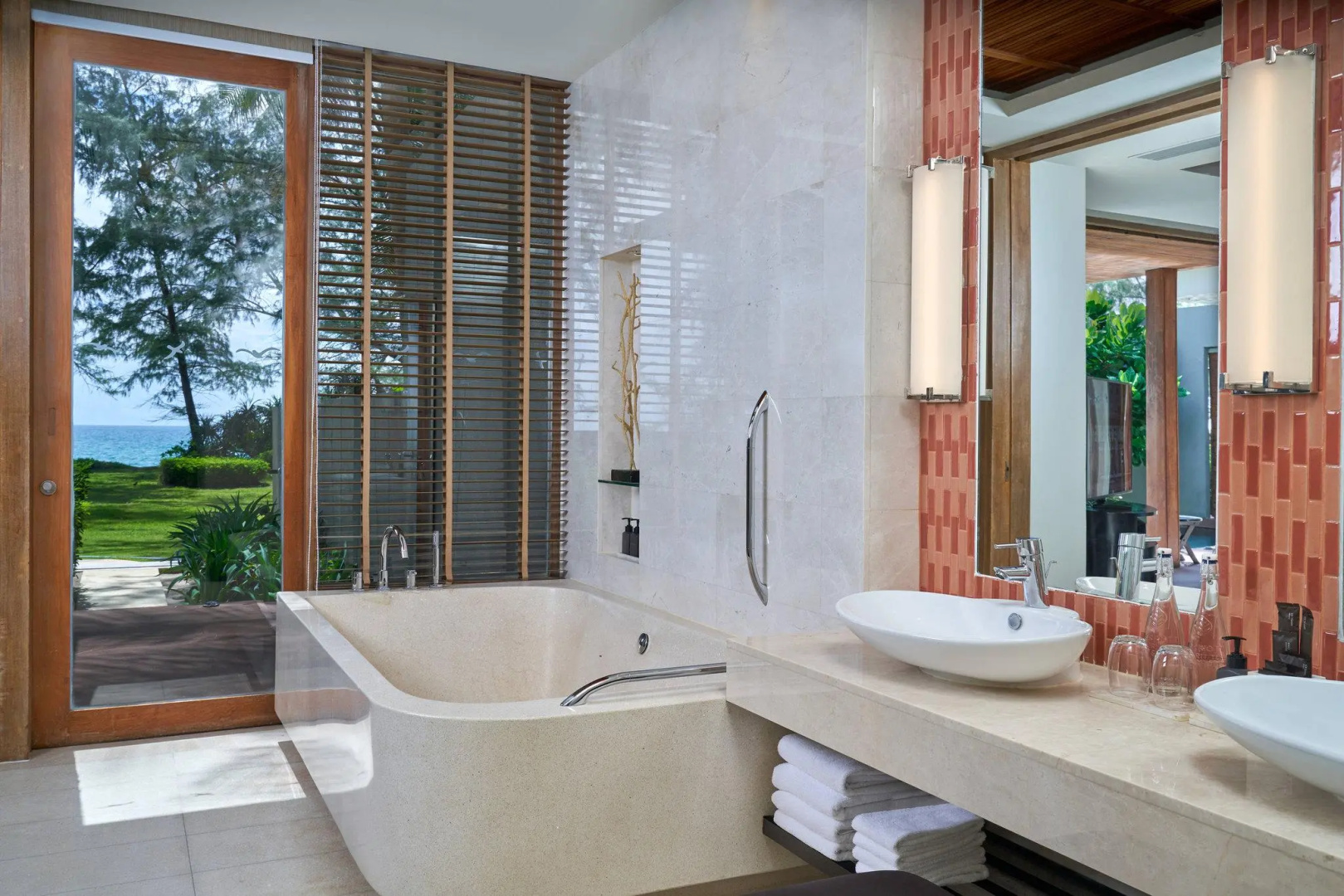 Photo - Renaissance Phuket Resort & Spa