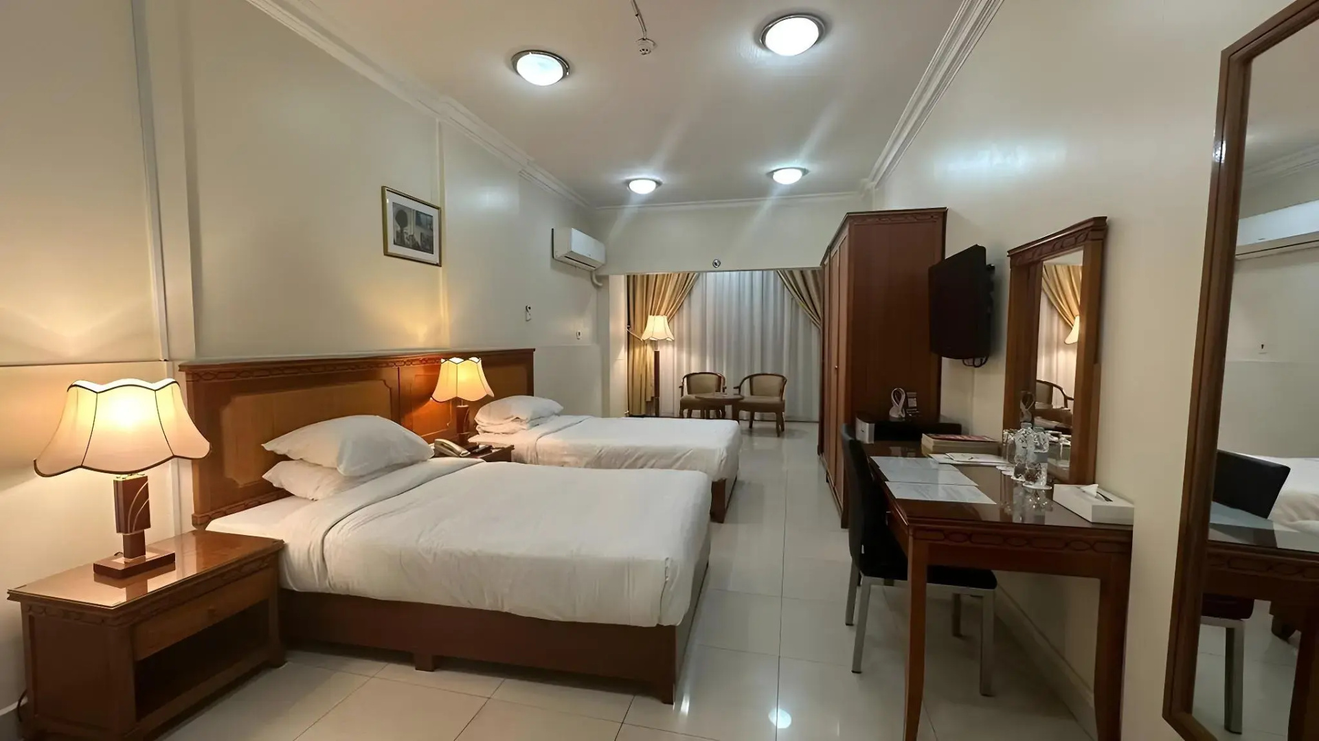 Photo - Al Muntazah Plaza Hotel