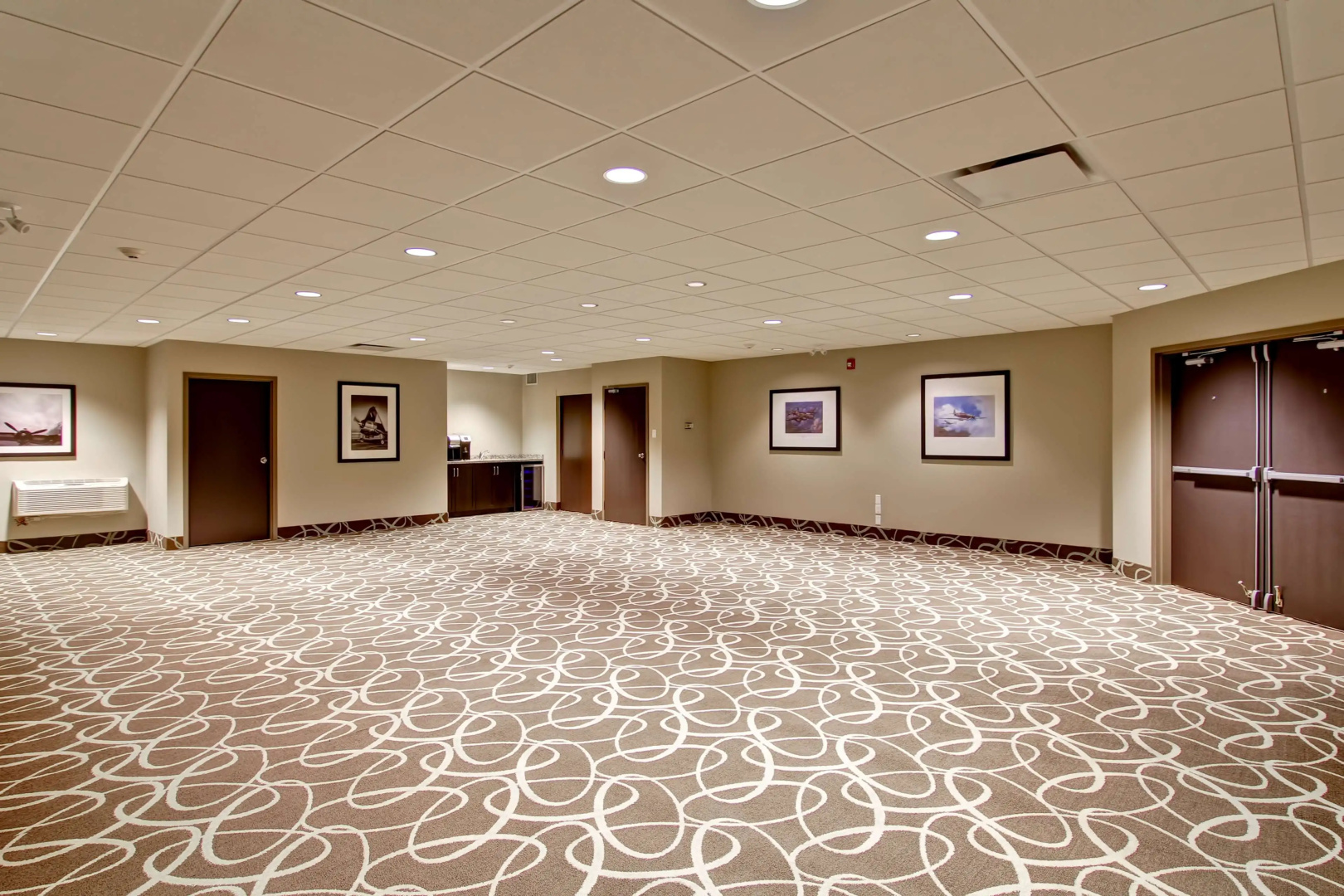 Photo - Best Western London Airport Inn & Suites