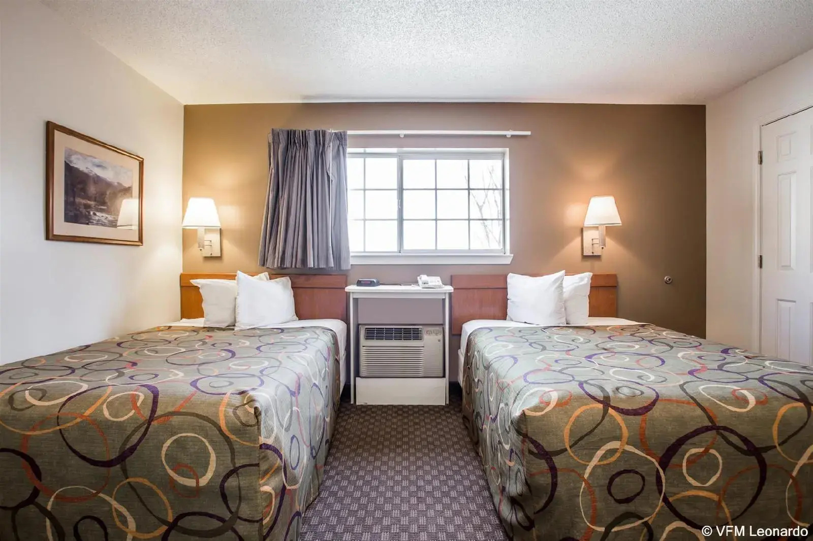 Photo - HomeTowne Studios & Suites by Red Roof Charlotte - Concord