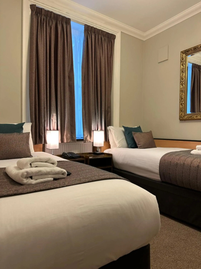 Photo - Tudor Court Hotel
