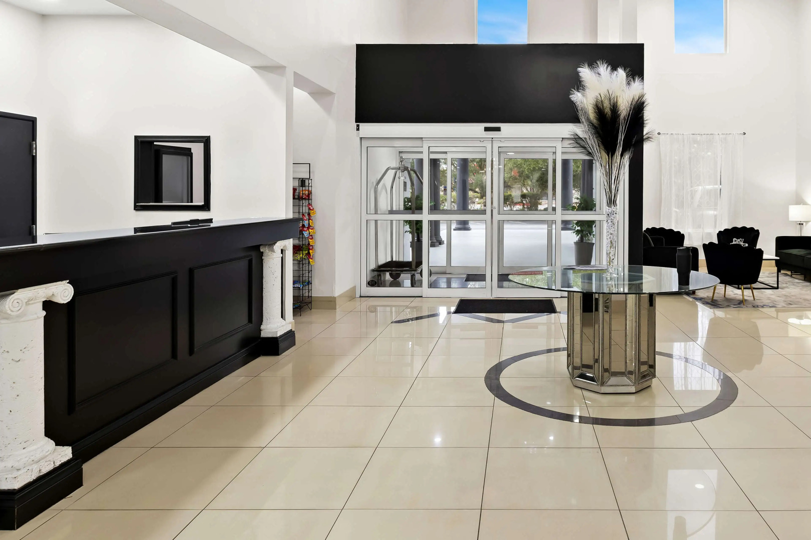 Photo - Sonesta Essential Savannah