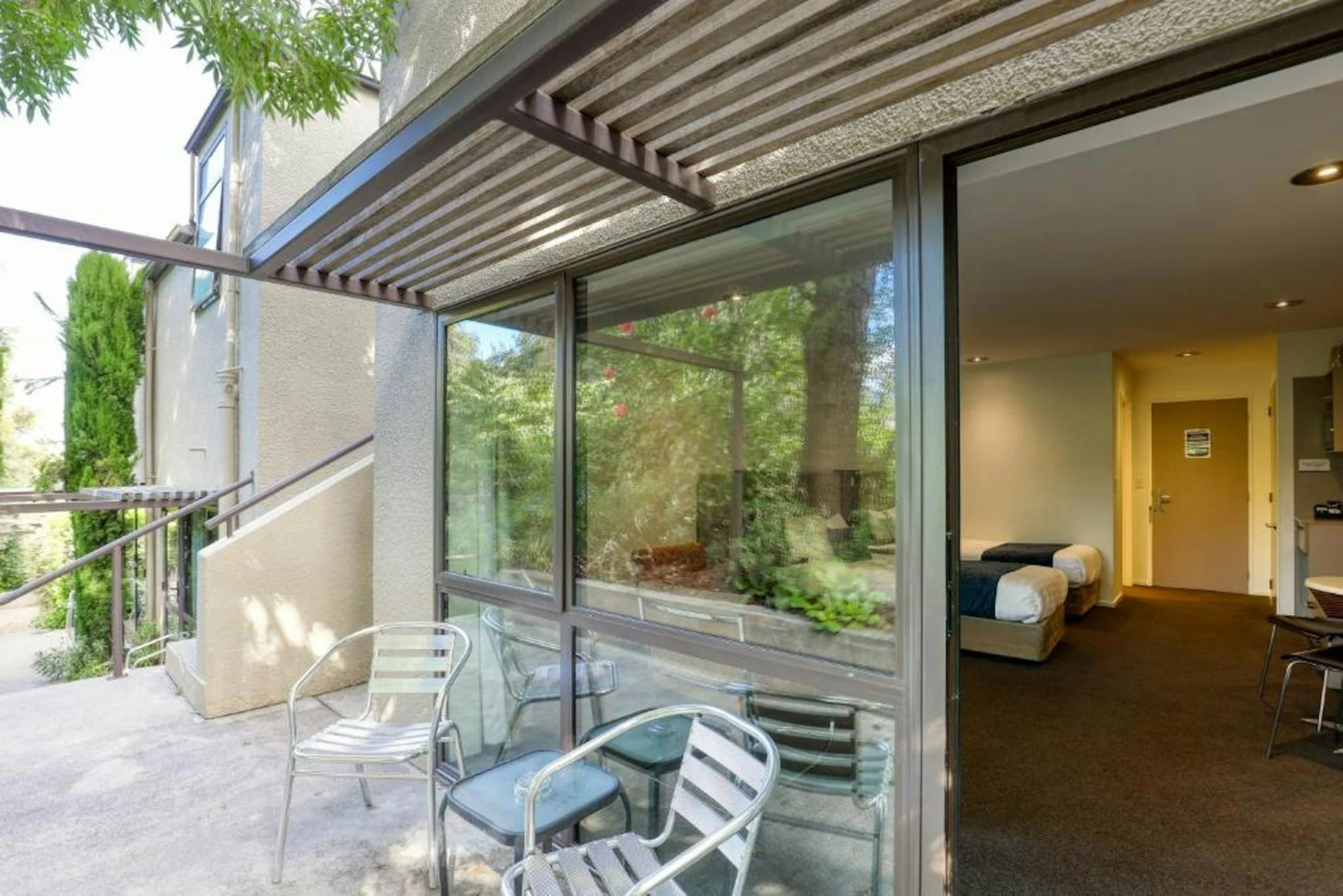 Photo - Garden Court Suites And Apartments