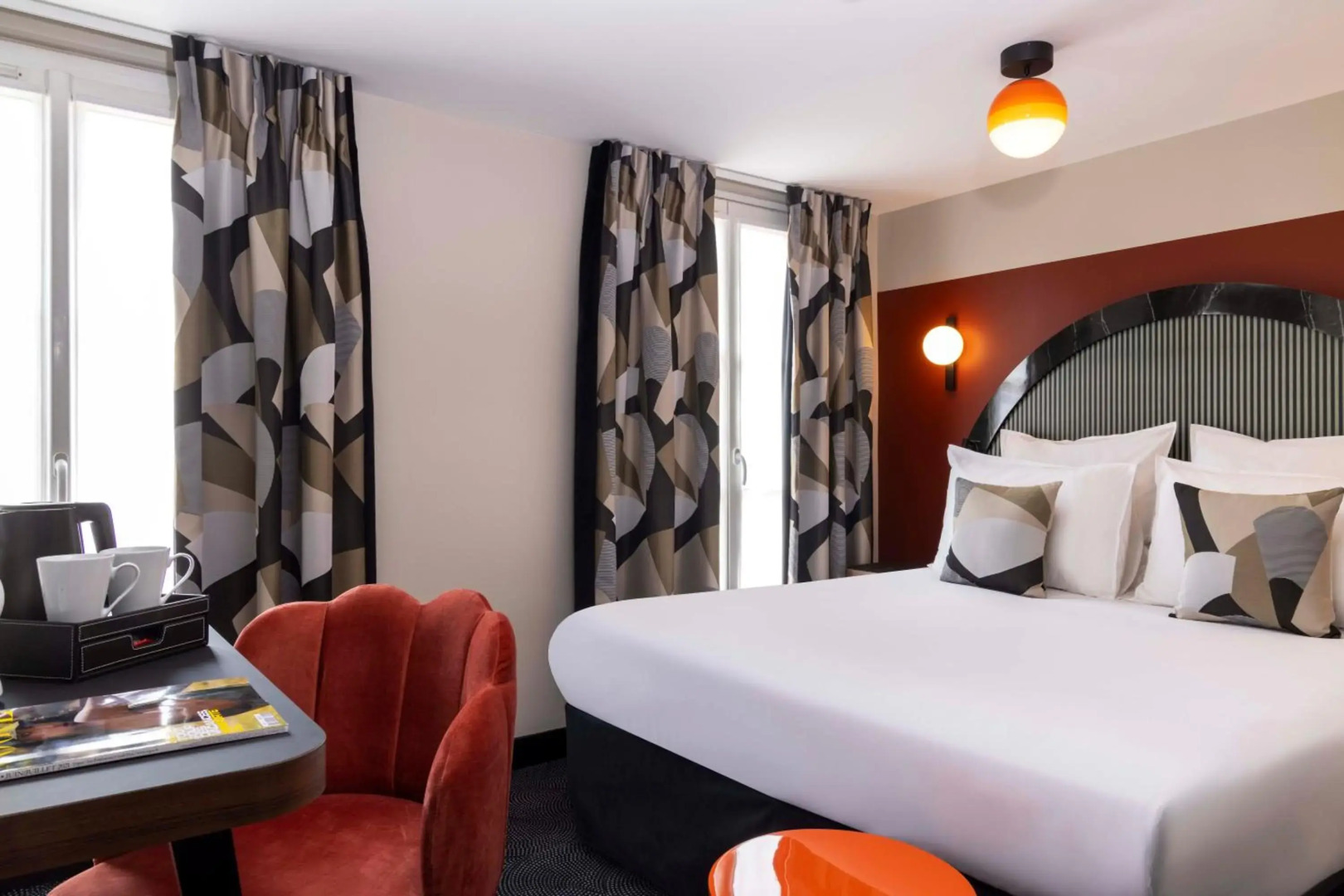 Photo - Royal Plaza Hotel