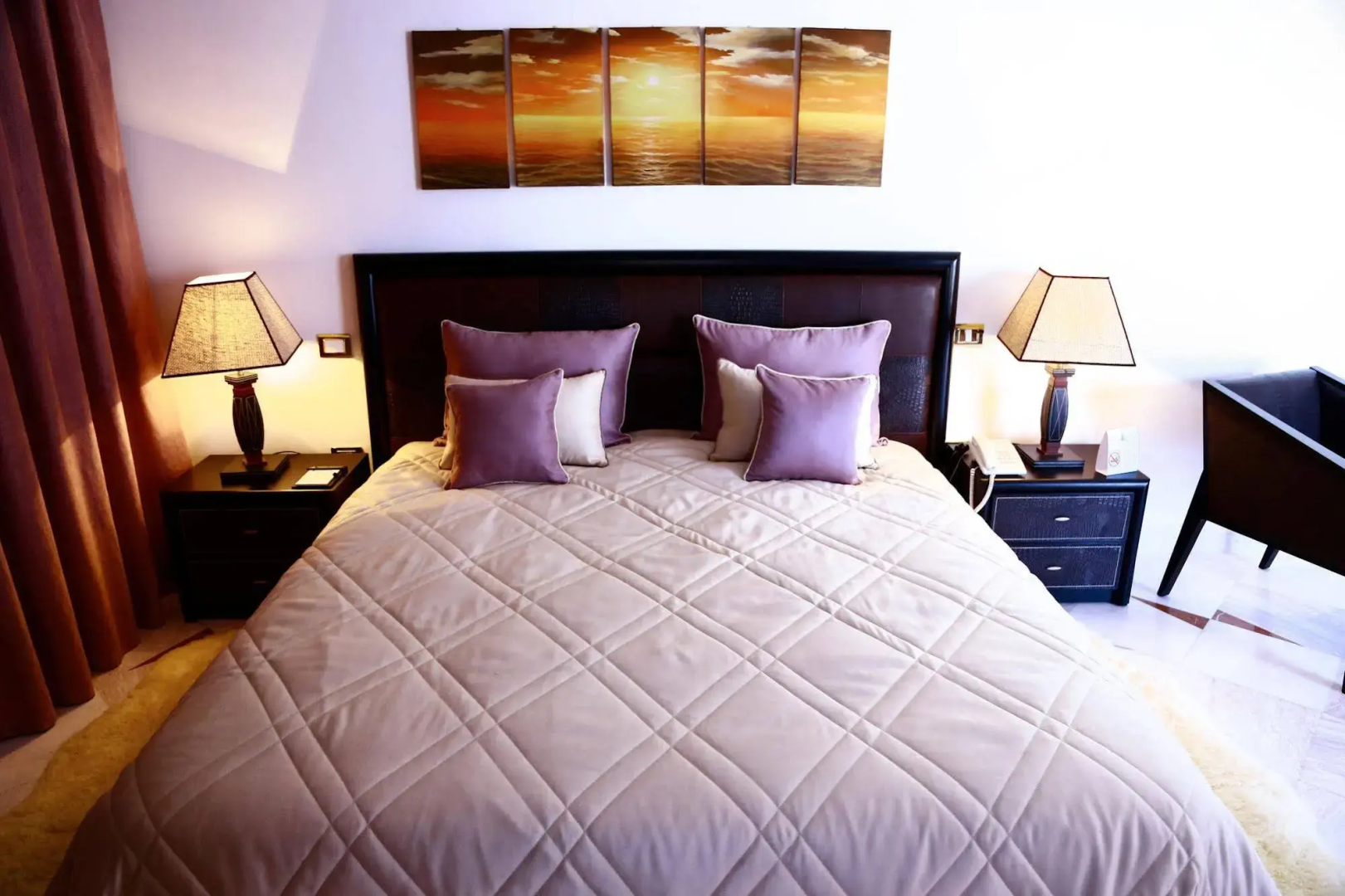 Photo - The Penthouse Suites Hotel