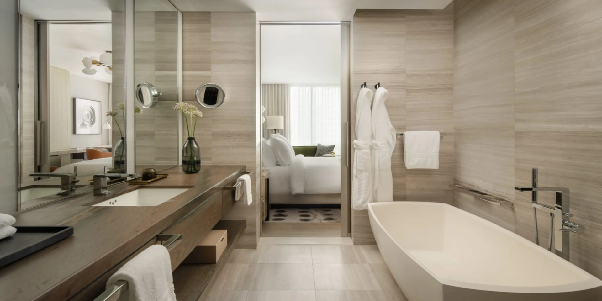 Photo - Four Seasons Hotel Toronto