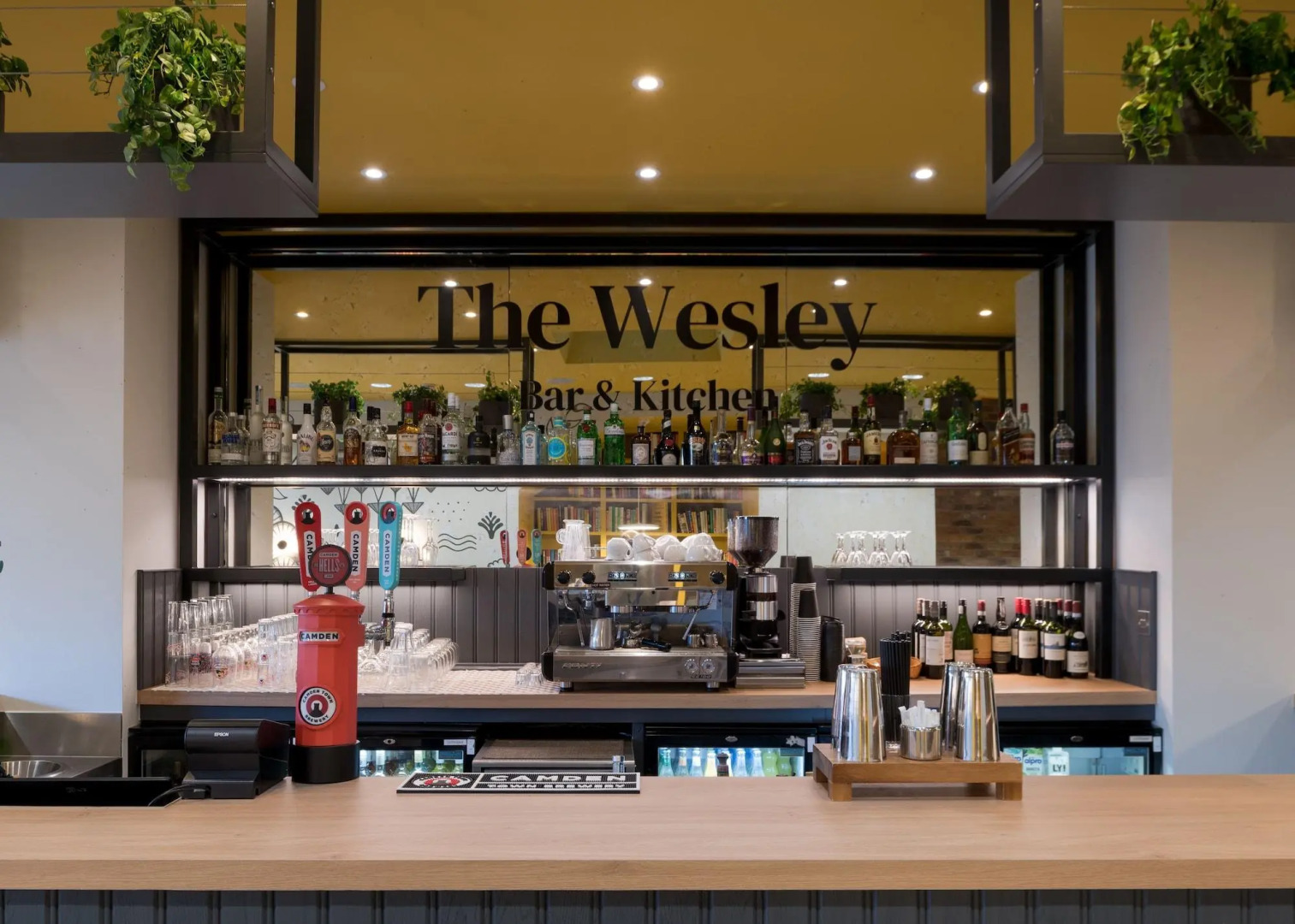 Foto - The Wesley Euston