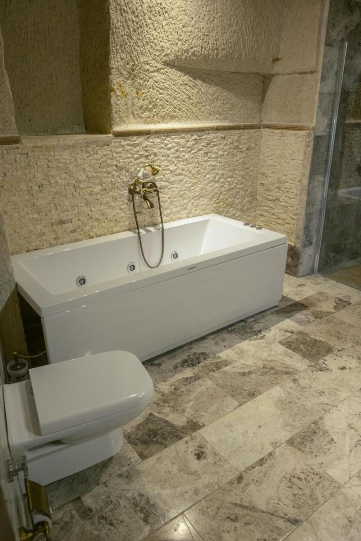 Photo - Seki Cave Hotel