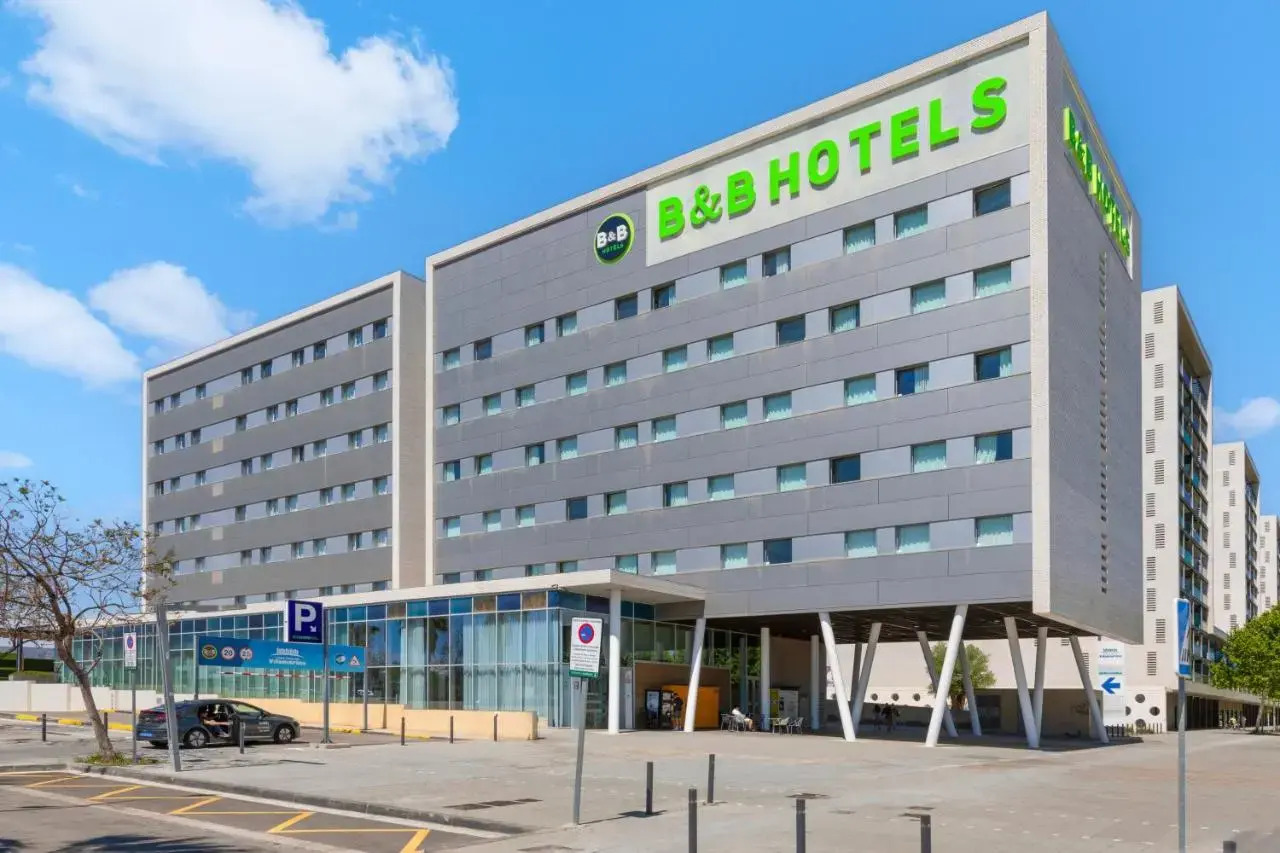 Photo - B&B HOTEL Barcelona Viladecans