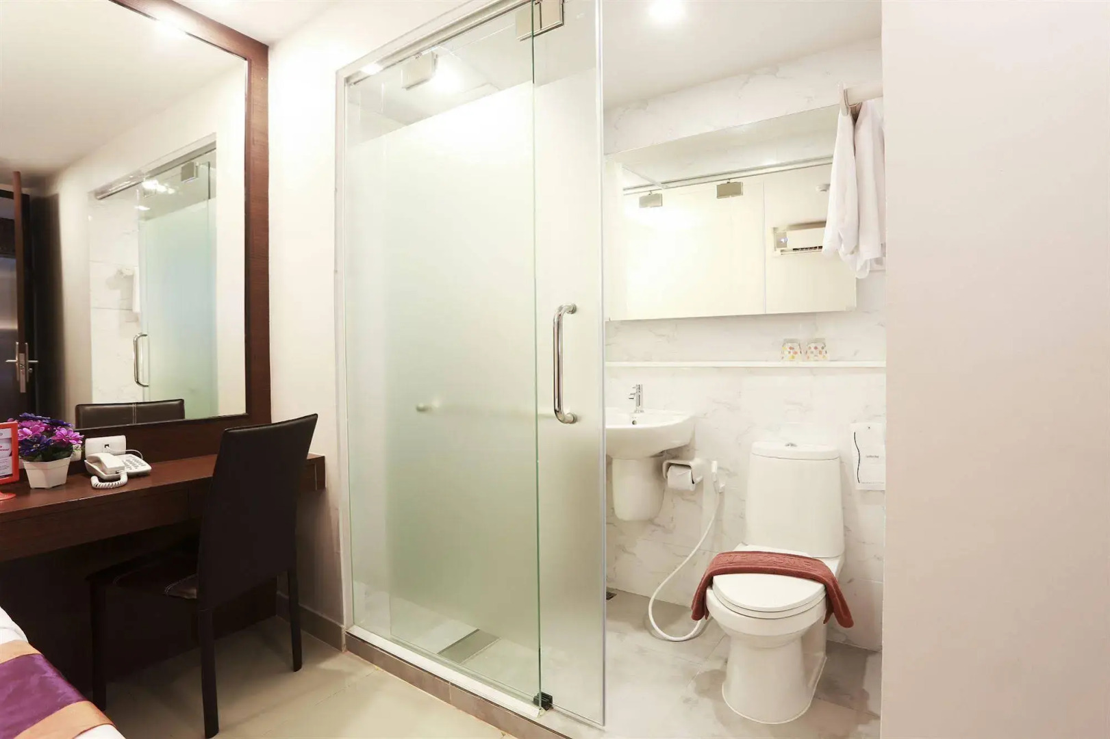 Photo - iCheck inn Nana by Aspira