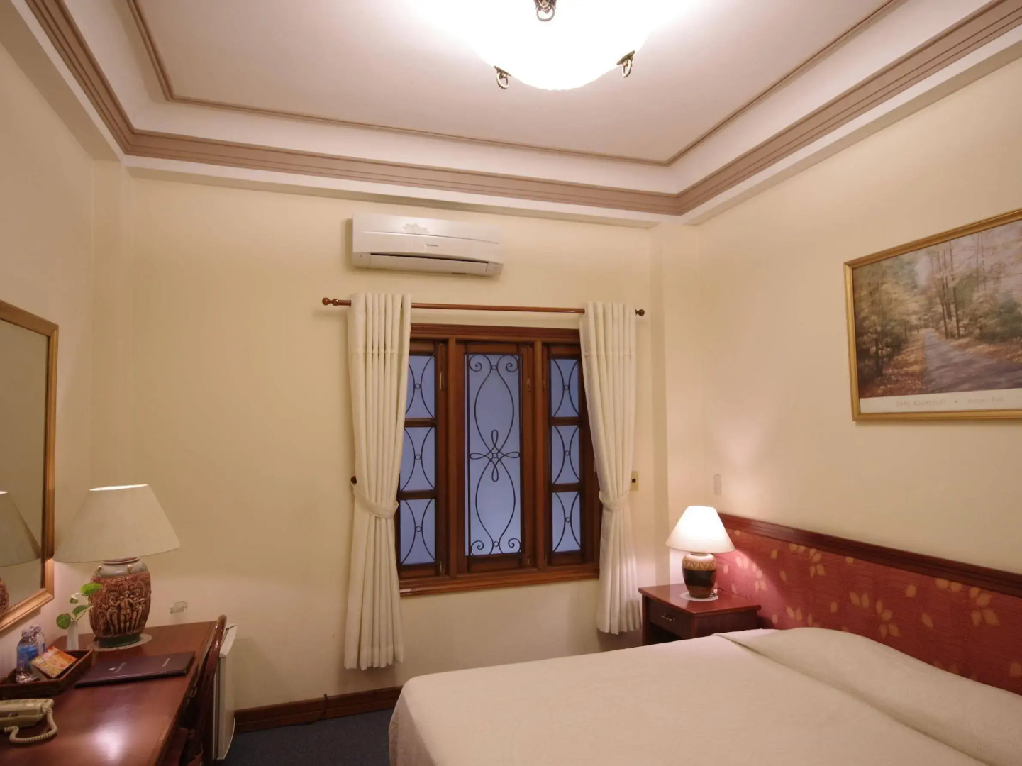 Photo - The Spring Hotel