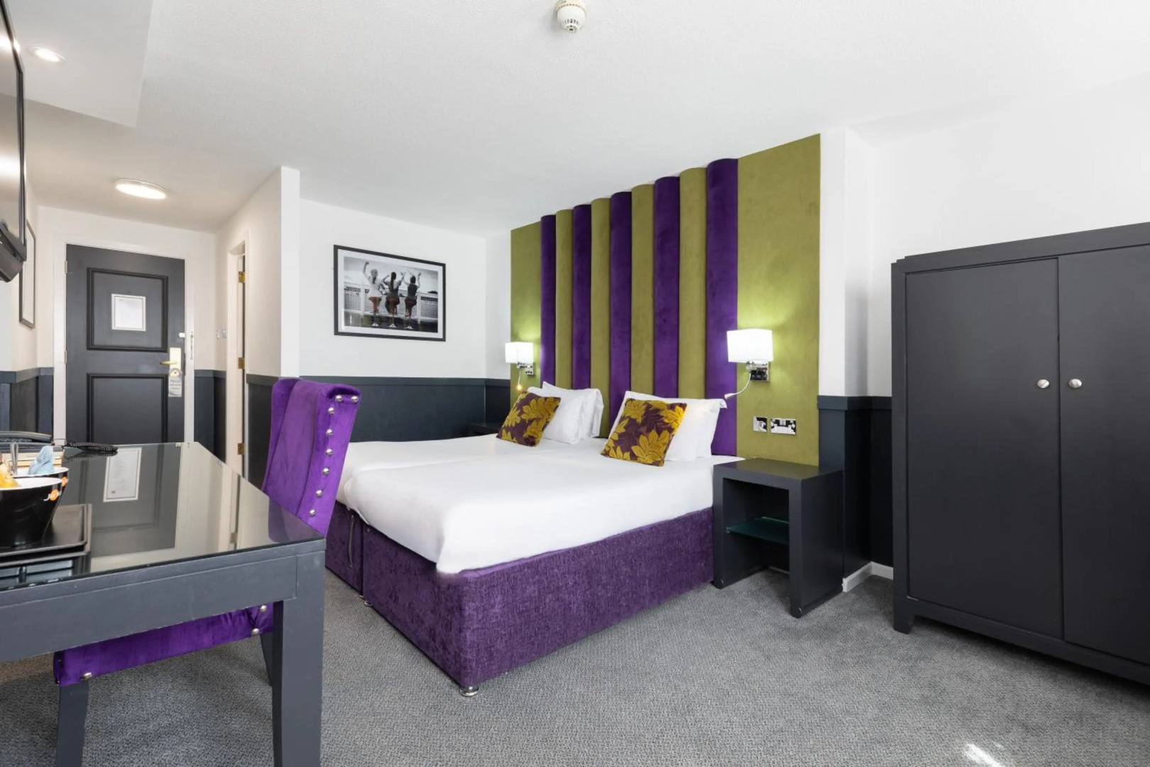 Photo - The Sir Thomas Hotel