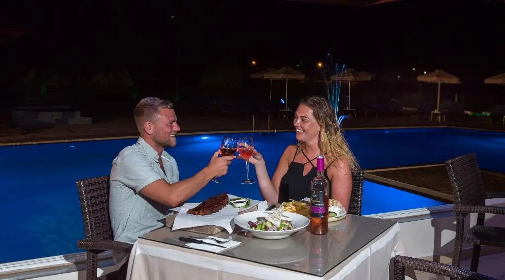 Foto - Zoes Hotel & Suites