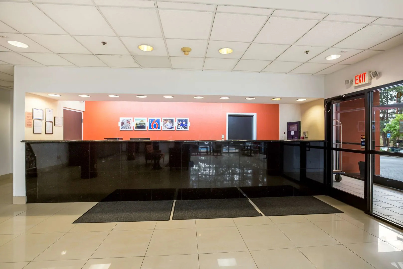 Photo - Budgetel Inns & Suites - Atlanta Galleria Stadium