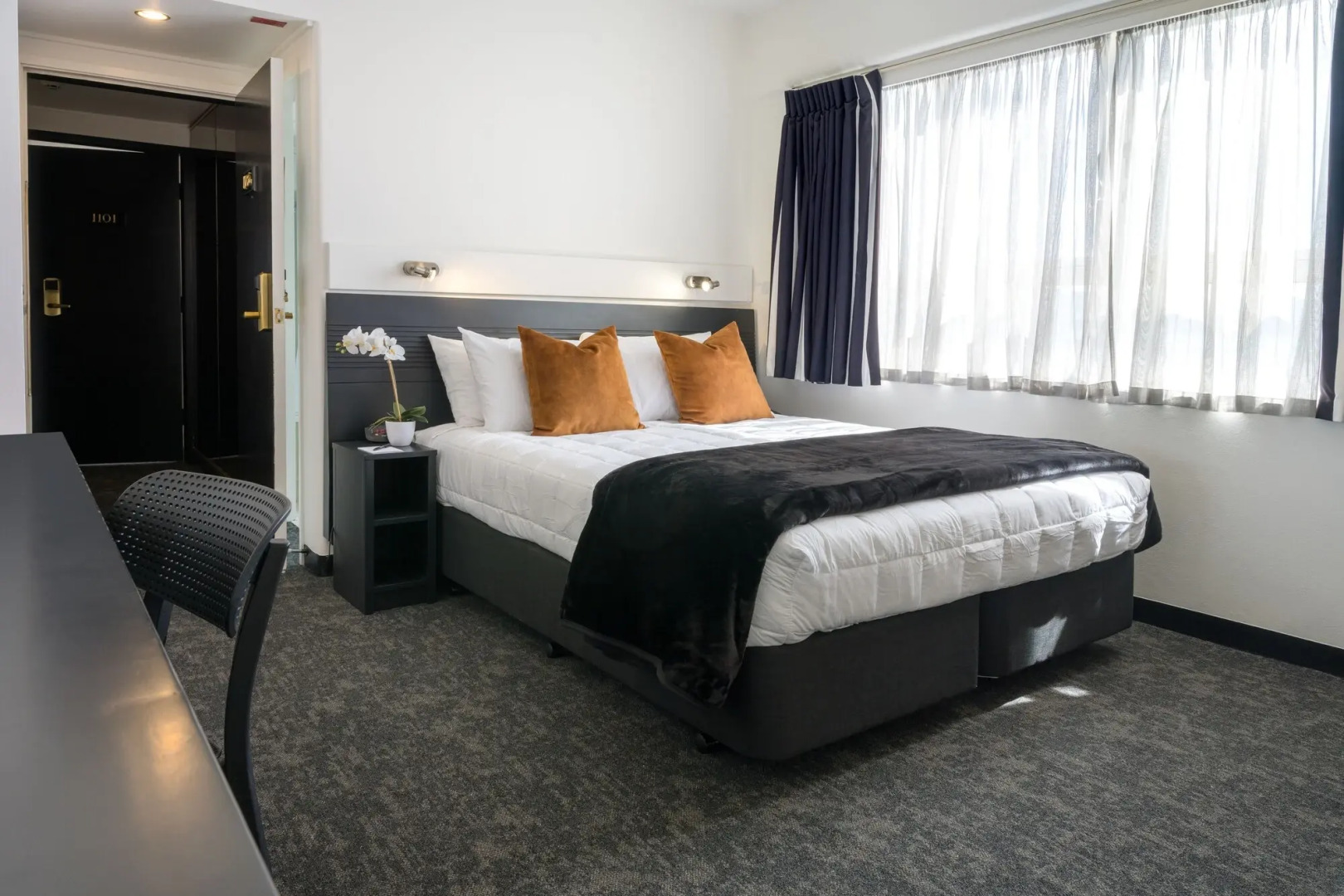 Photo - Bay Plaza Hotel