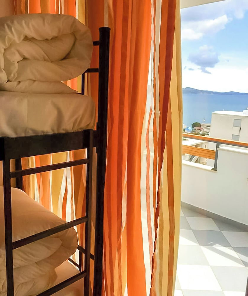 Foto - Lazy Roo Hostel Saranda