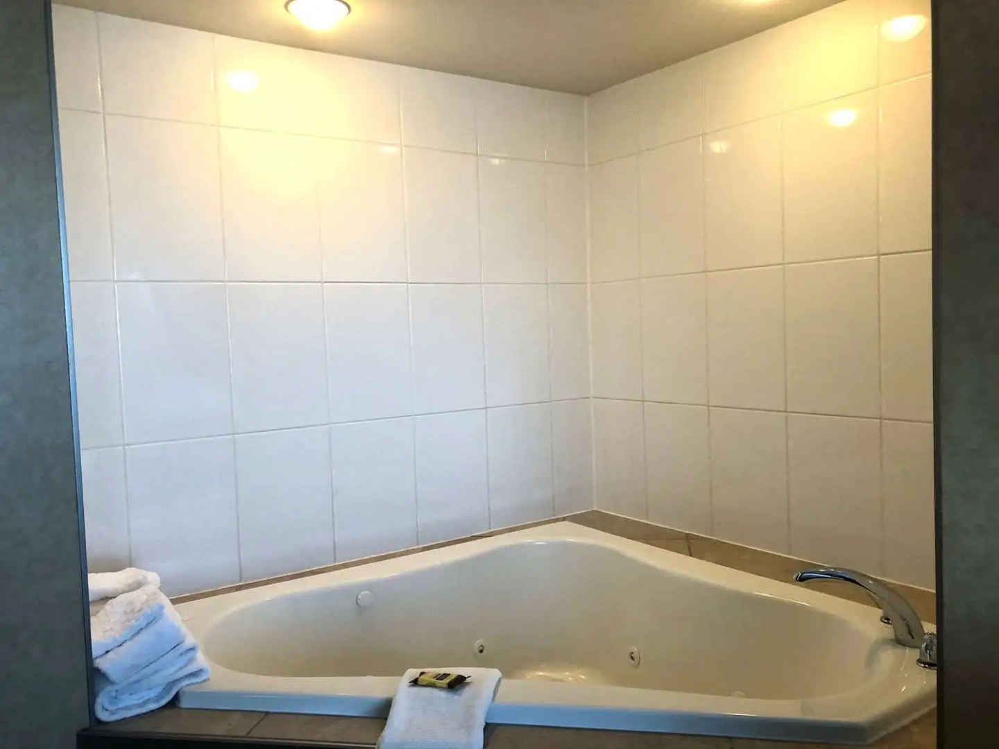 Photo - Best Western Plus Suites Downtown