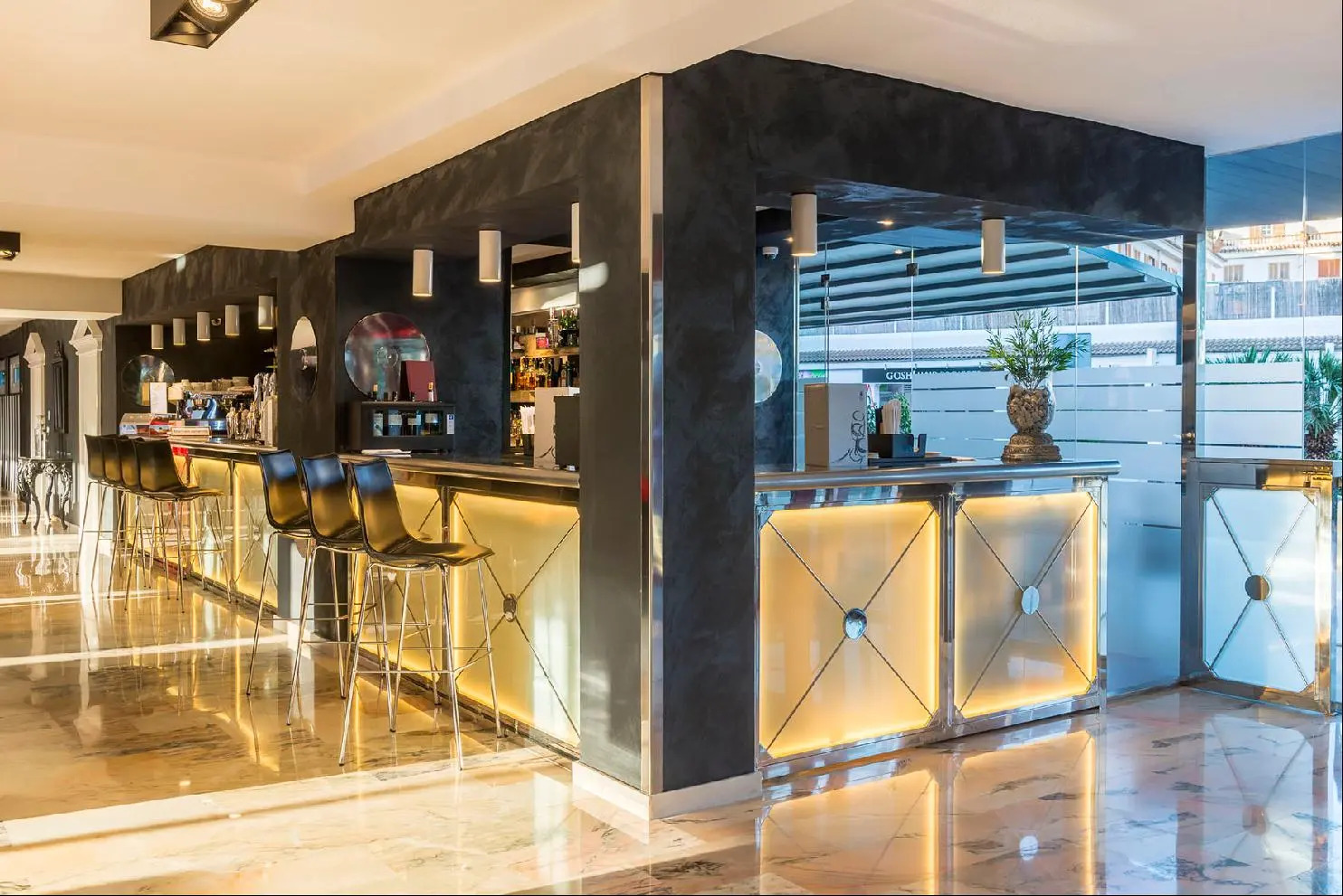 Foto - Salles Hotels Marina Portals