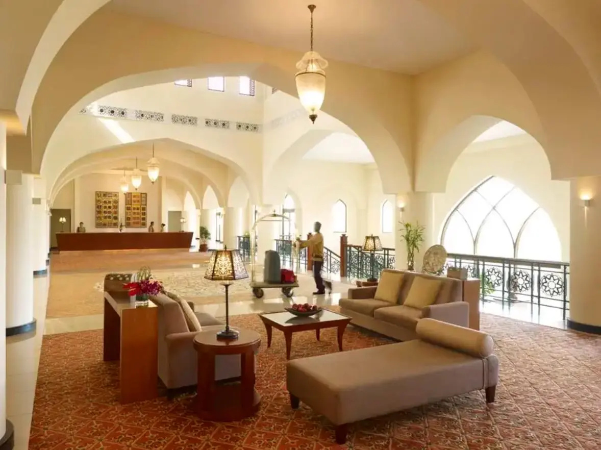 Photo - Shangri-La's Barr Al Jissah Resort & Spa — Al Waha Hotel