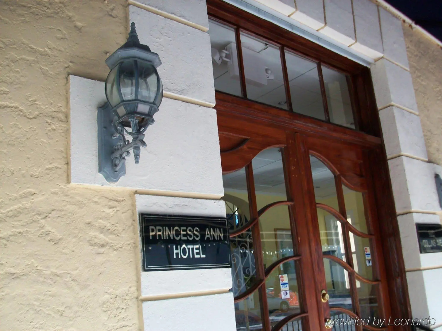 Photo - Nine20 Collins Apartments by Lowkl