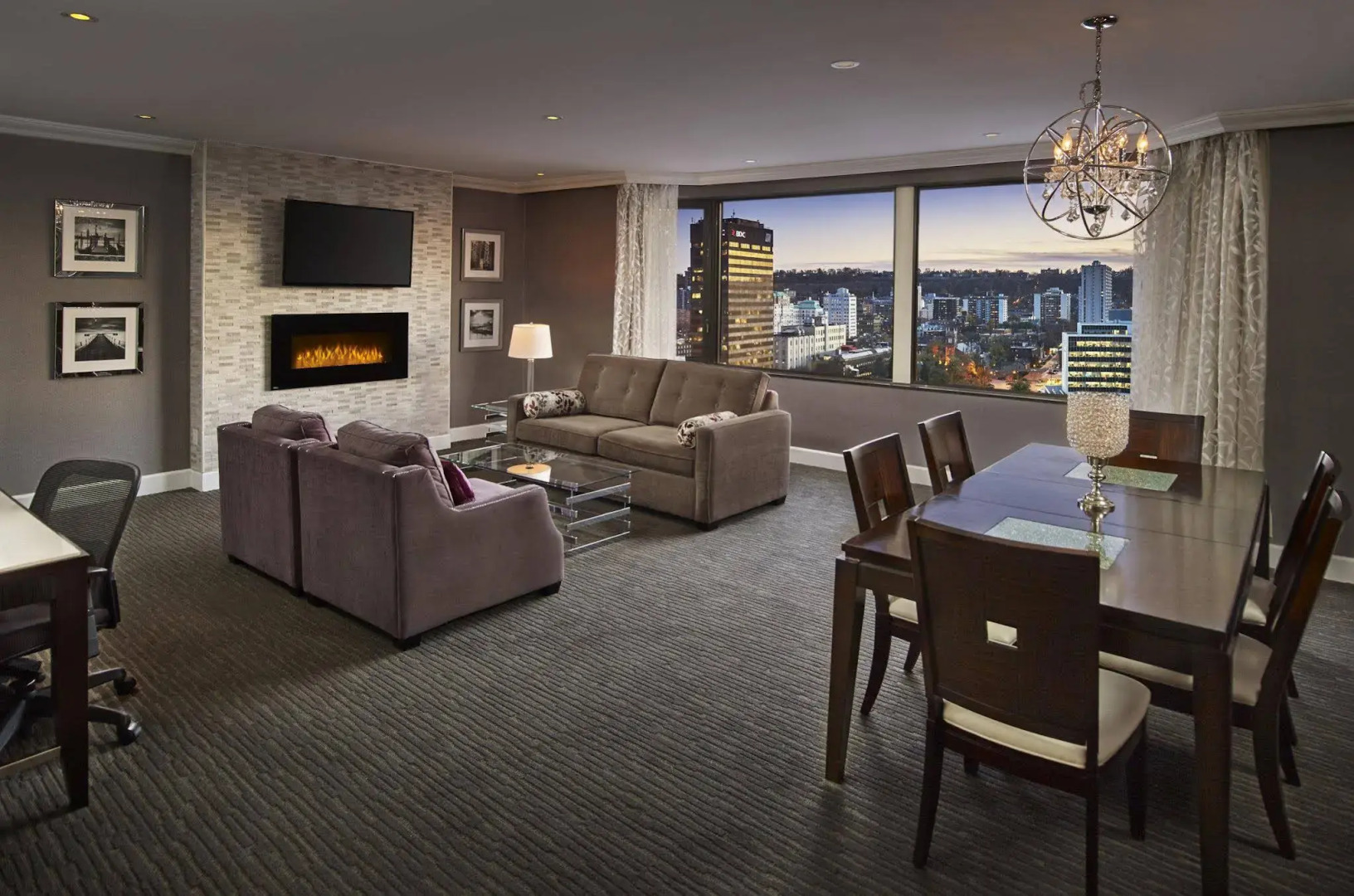 Photo - Sheraton Hamilton Hotel