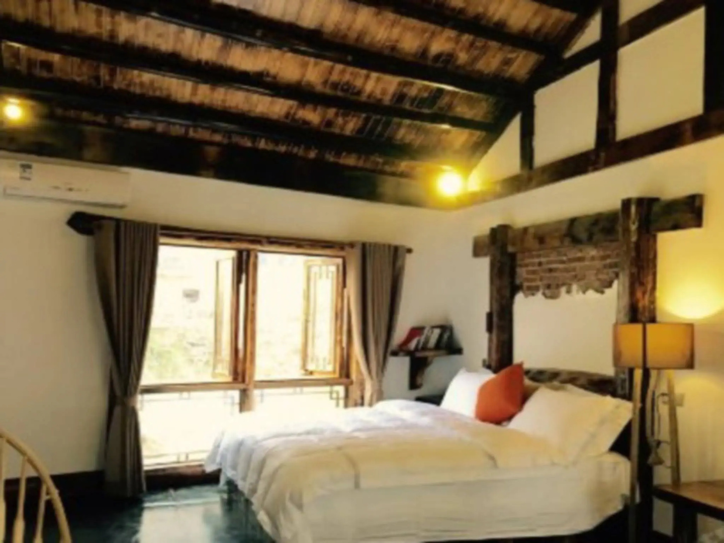 No.5 Valley Lodge