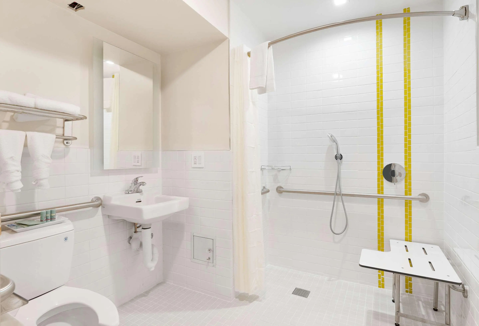 Photo - Best Western Red Coach Inn