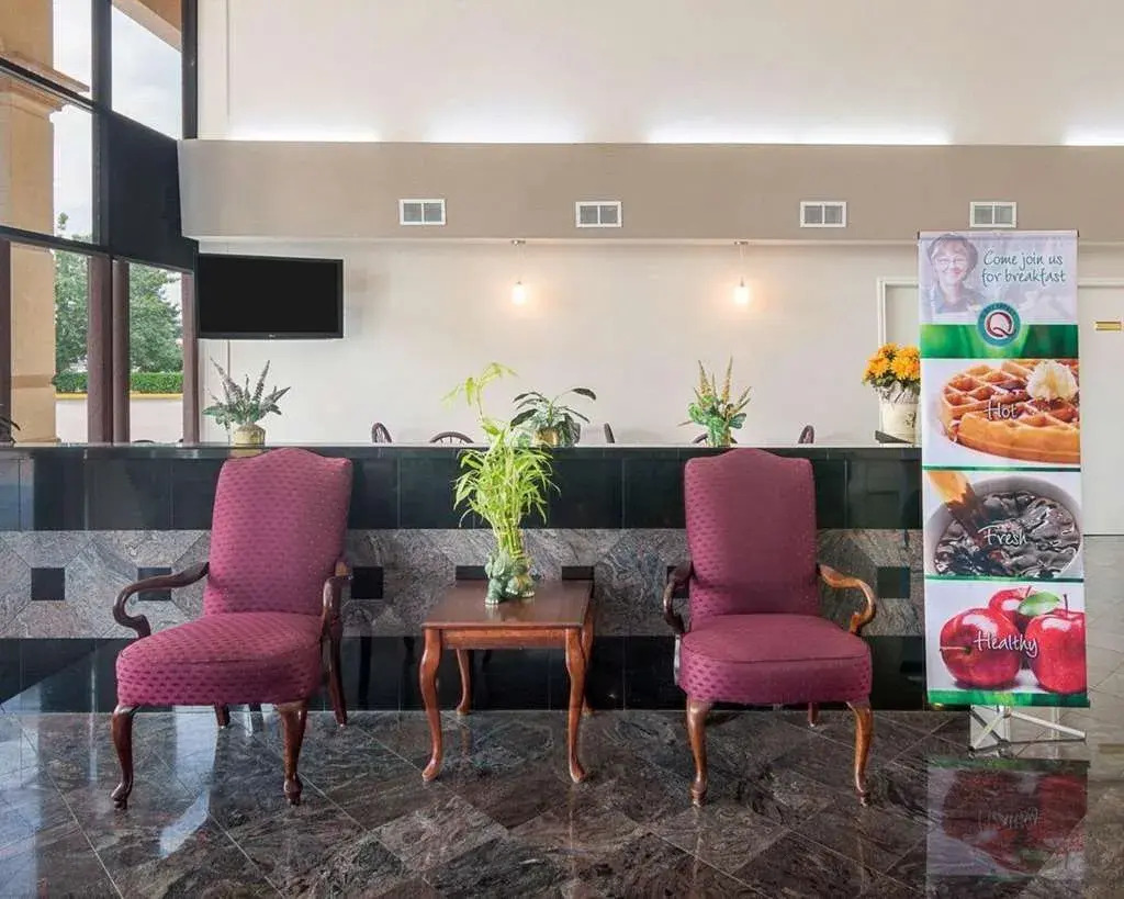 Foto - Econo Lodge Inn & Suites West - Energy Corridor