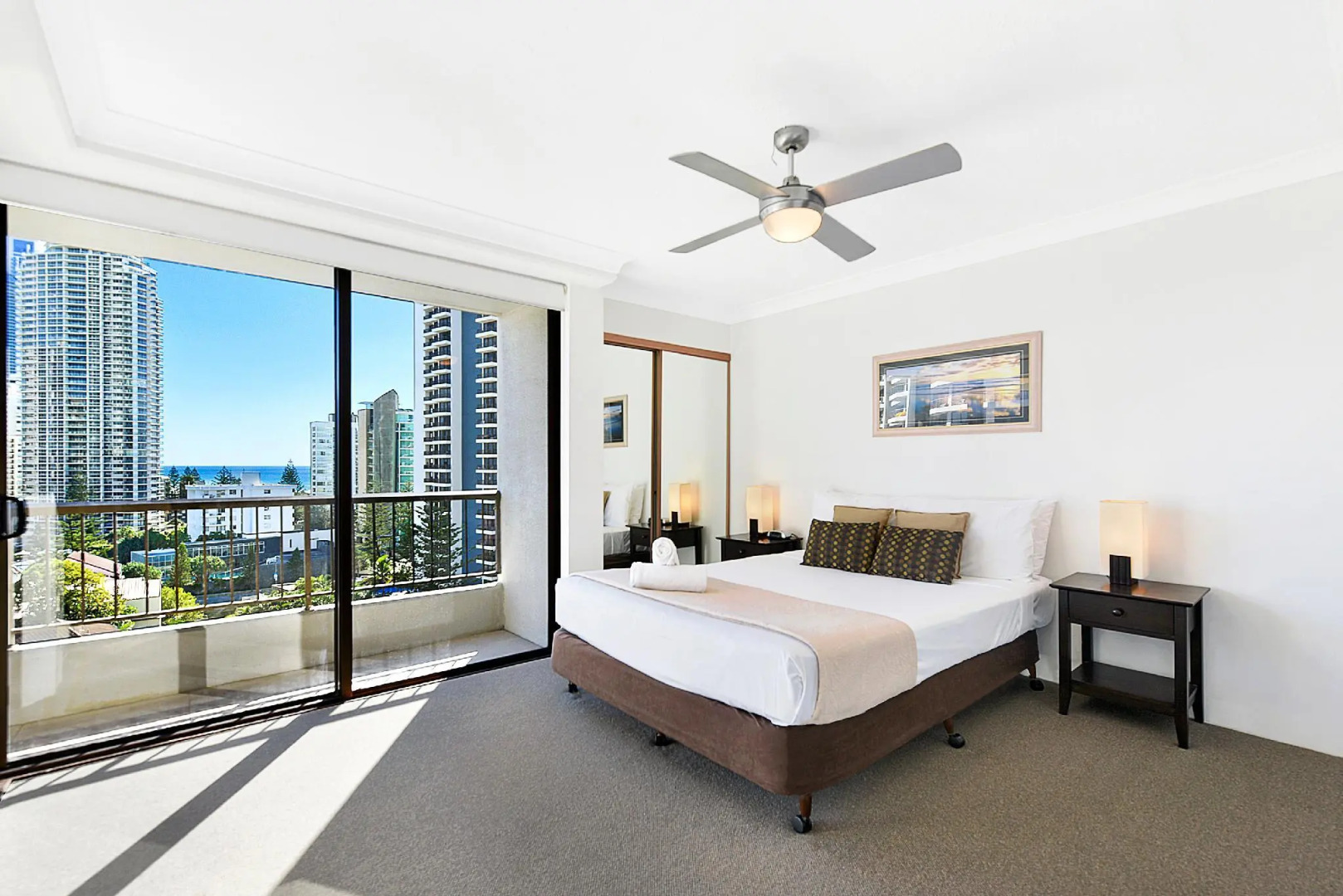 Foto - Surfers Century Oceanside Apartments