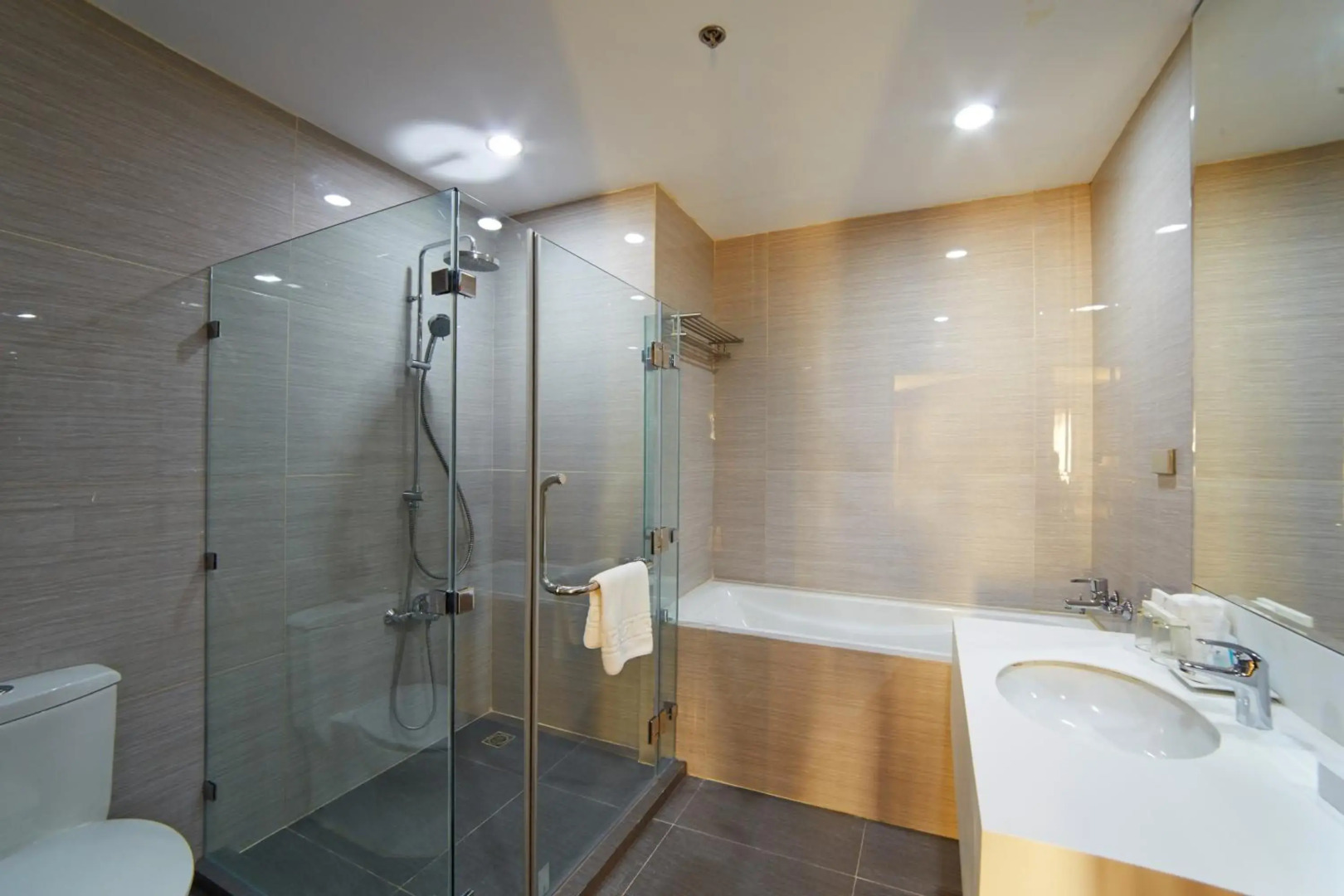 Photo - Cebu White Sands Resort and Spa