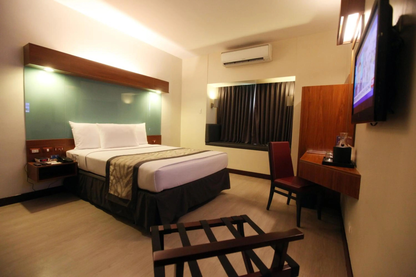 Photo - Microtel by Wyndham UP Technohub