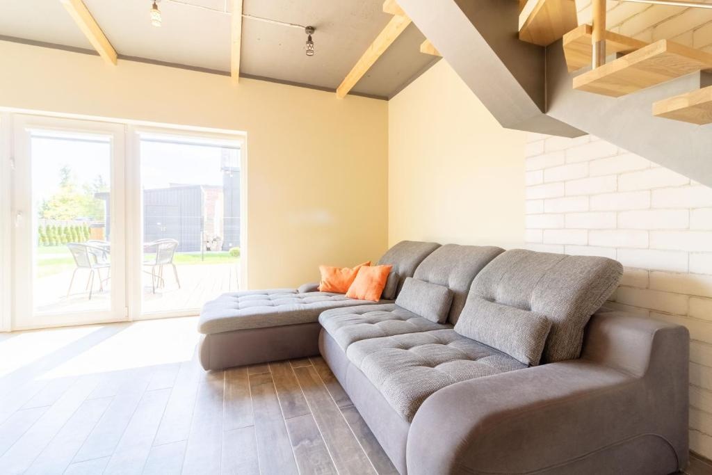 HomeMaker Apartment, By Cohost