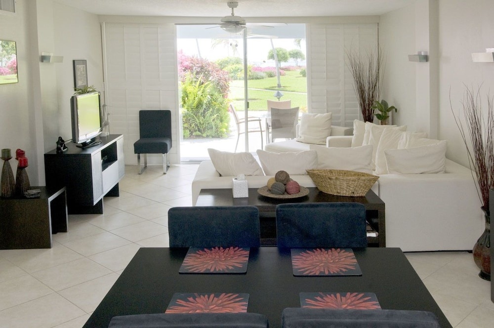 Silver Sands Condominiums — фото 1