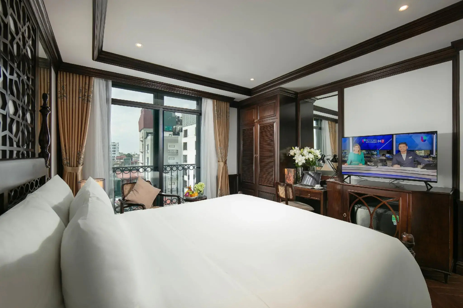 Photo - May de Ville Crown Hotel