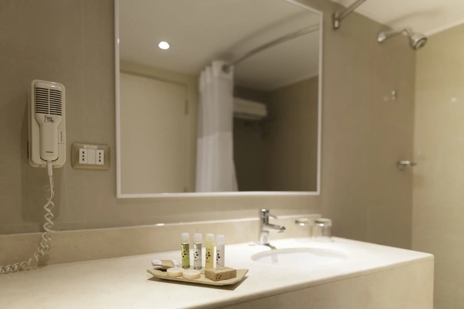 Photo - Hotel Cabo De Hornos