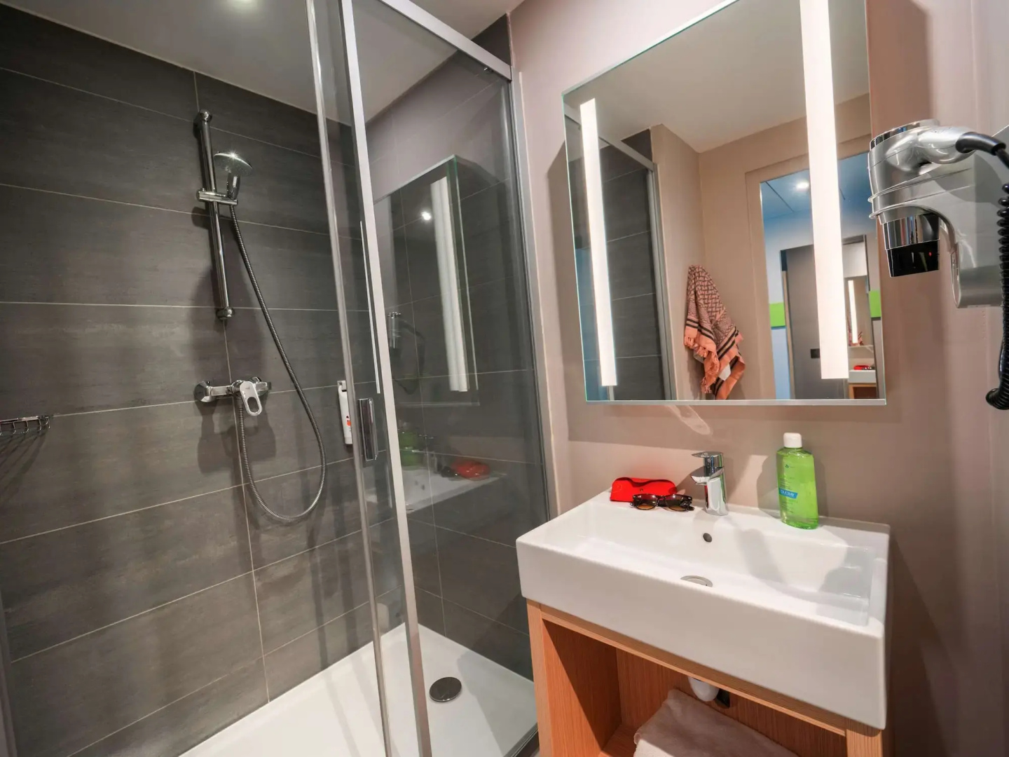 Foto - ibis Styles Clamart Gare Grand Paris