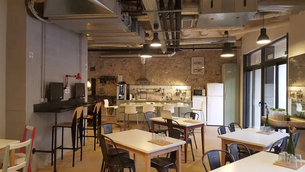 Photo - Ten To Go Hostel