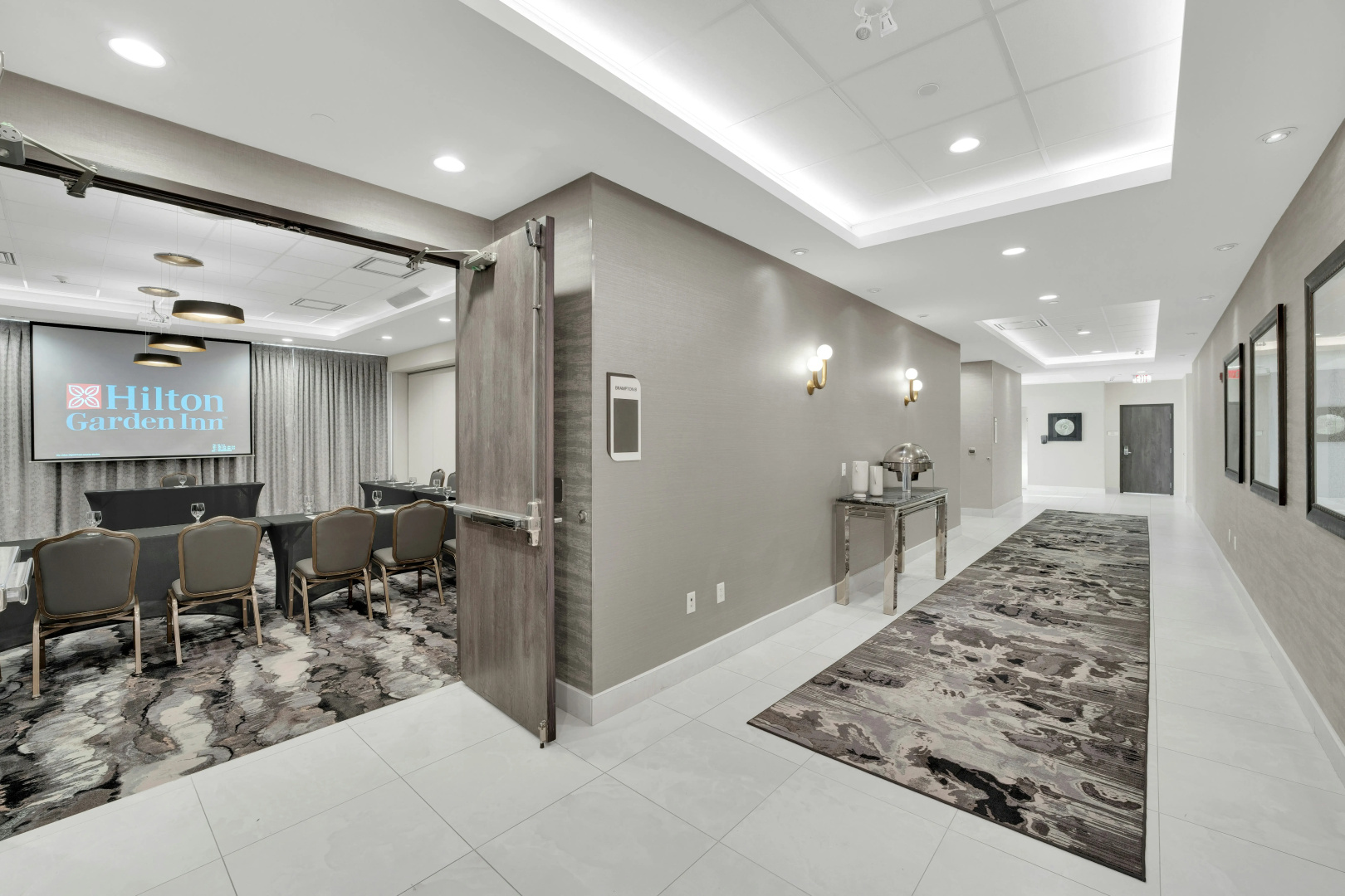 Photo - Hilton Garden Inn Toronto/Brampton