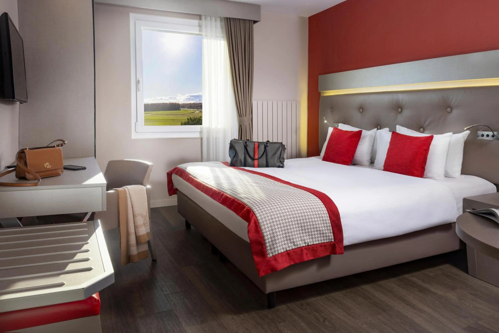 Foto - Everness Hotel & Resort