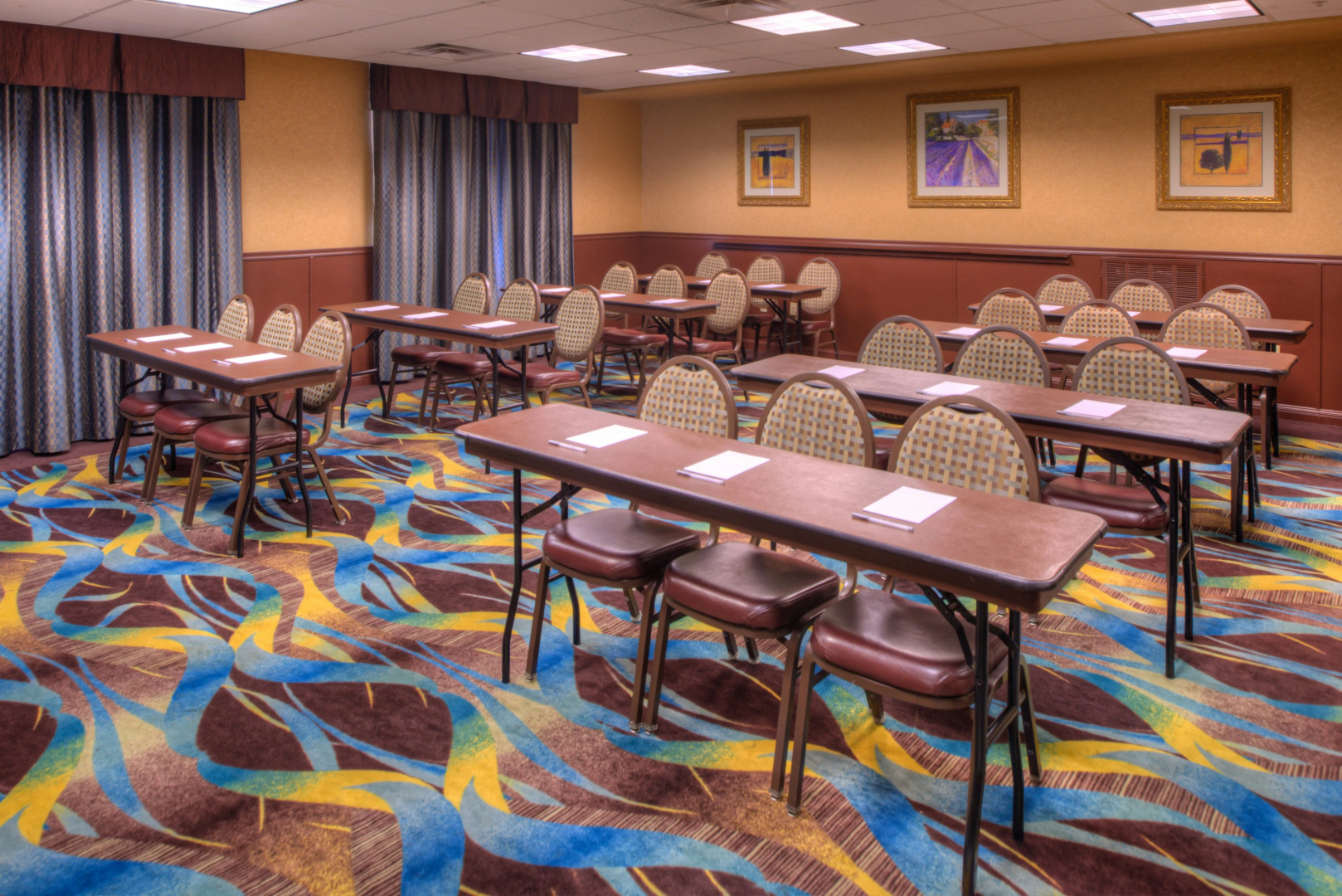 Photo - Hampton Inn & Suites Ontario